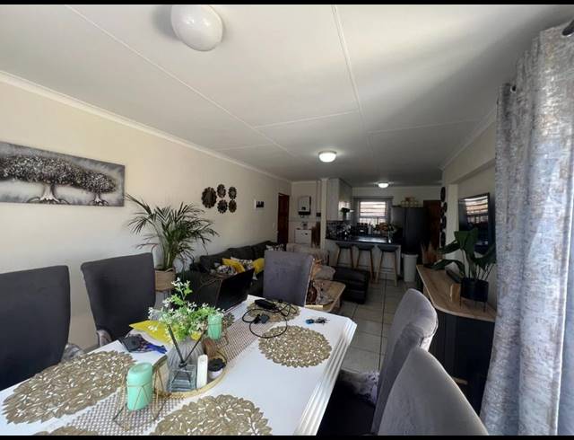 3 BEDROOM SIMPLEX FOR SALE IN CHANTELLE